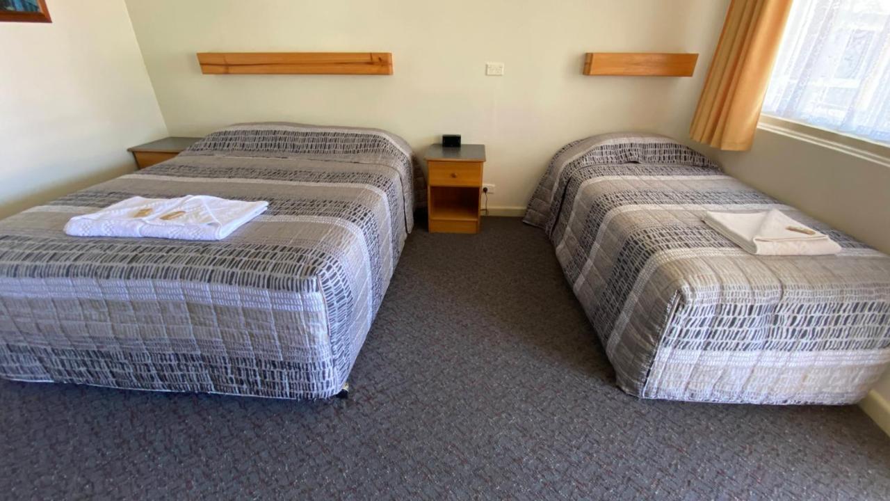 Bucketts Way Motel Gloucester Exteriör bild