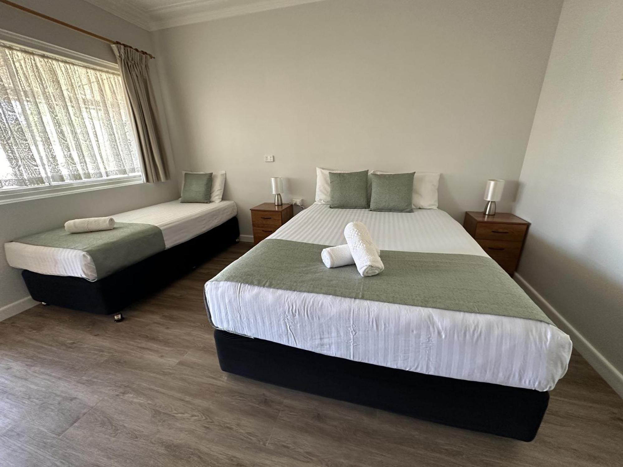 Bucketts Way Motel Gloucester Exteriör bild